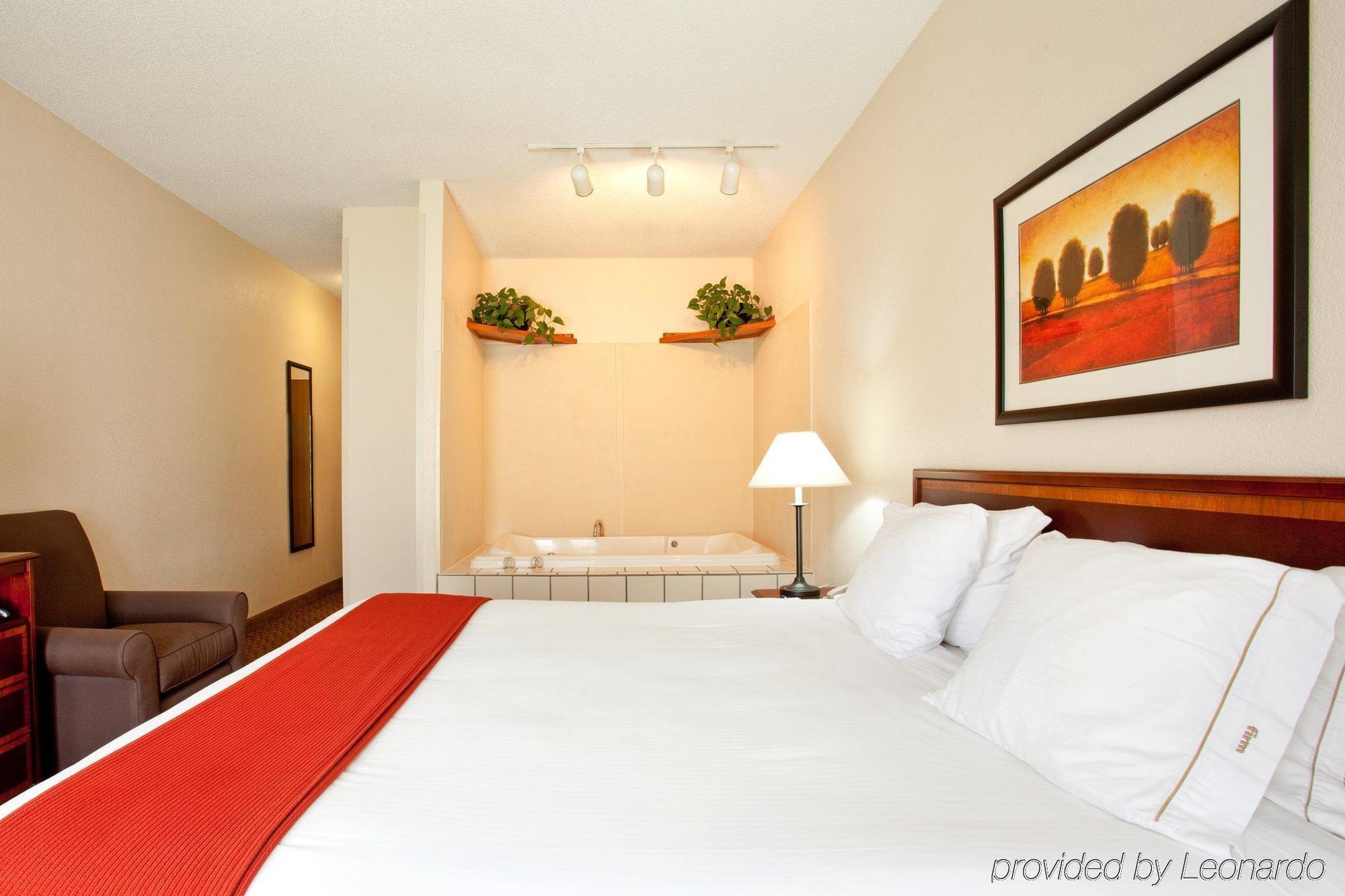 Baymont By Wyndham Merrillville Pokój zdjęcie